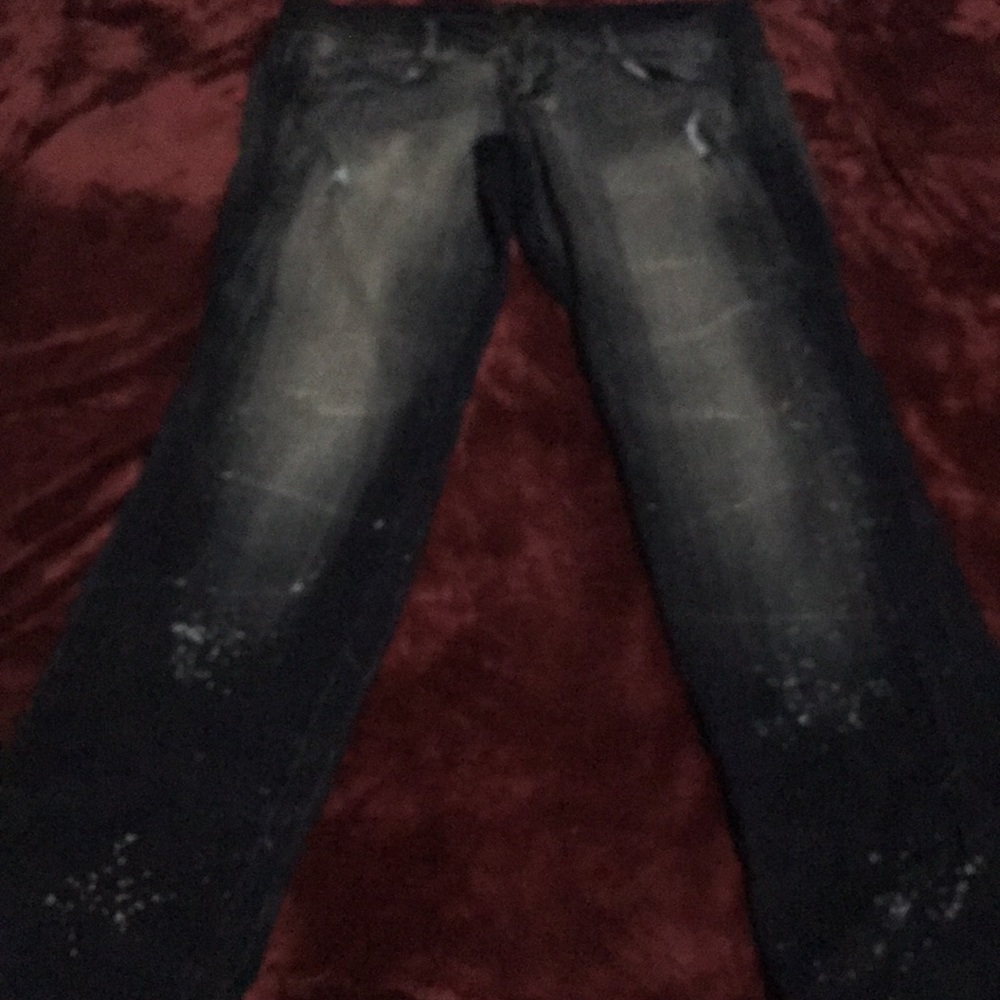 Cute dark blue jeans.